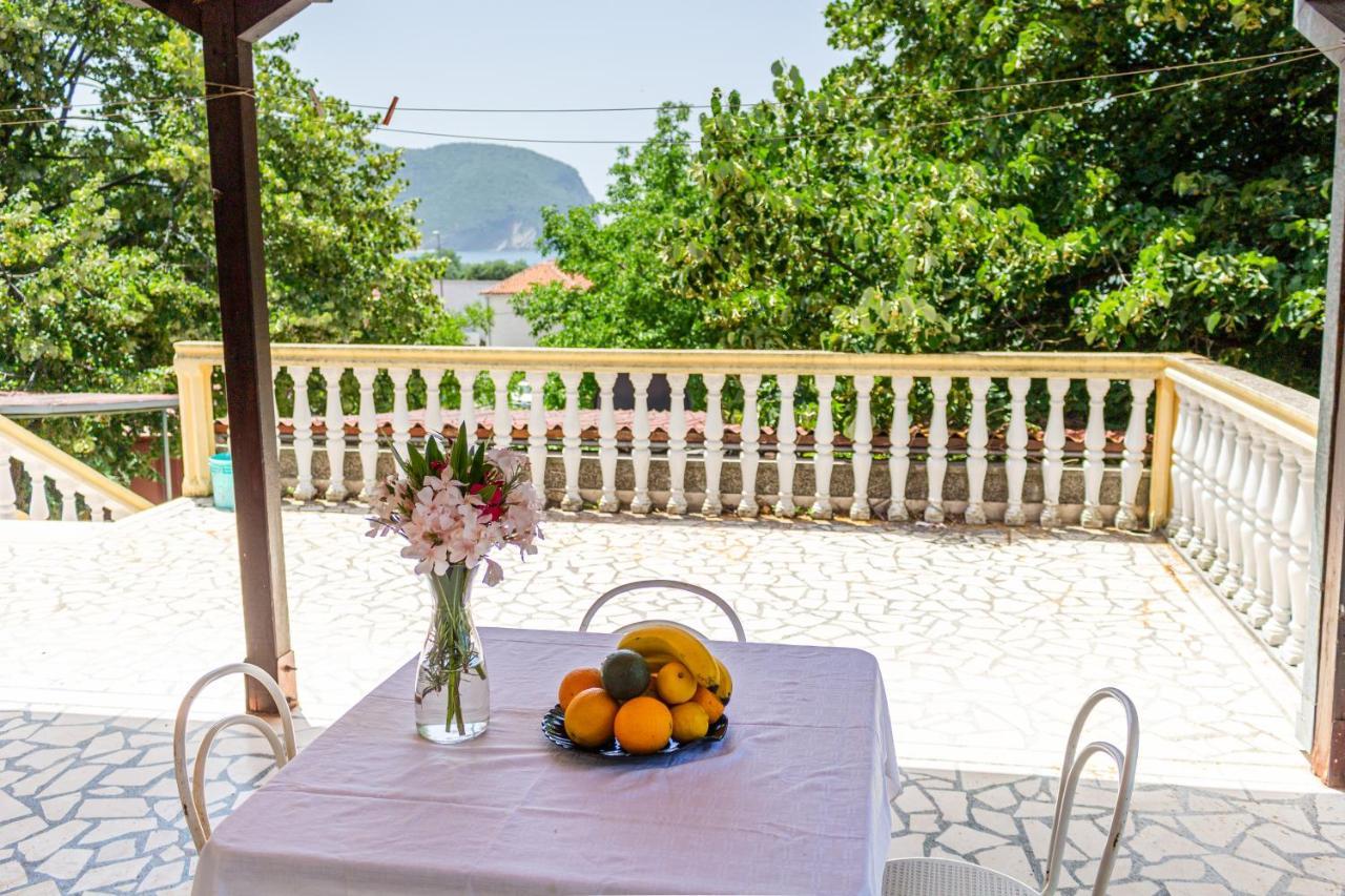 Vuko I Magdalena Midzor Apartment Petrovac Bagian luar foto