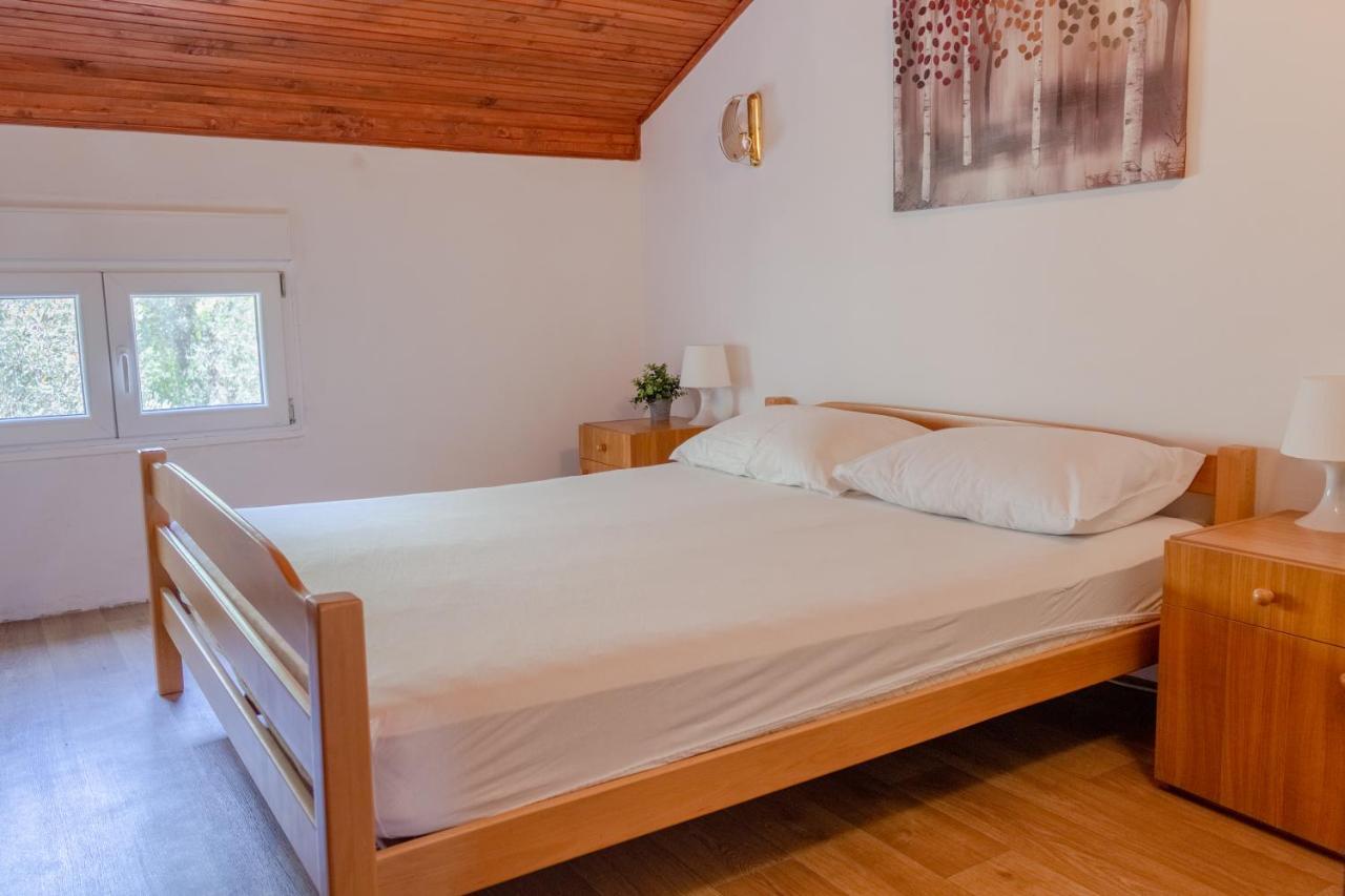 Vuko I Magdalena Midzor Apartment Petrovac Bagian luar foto