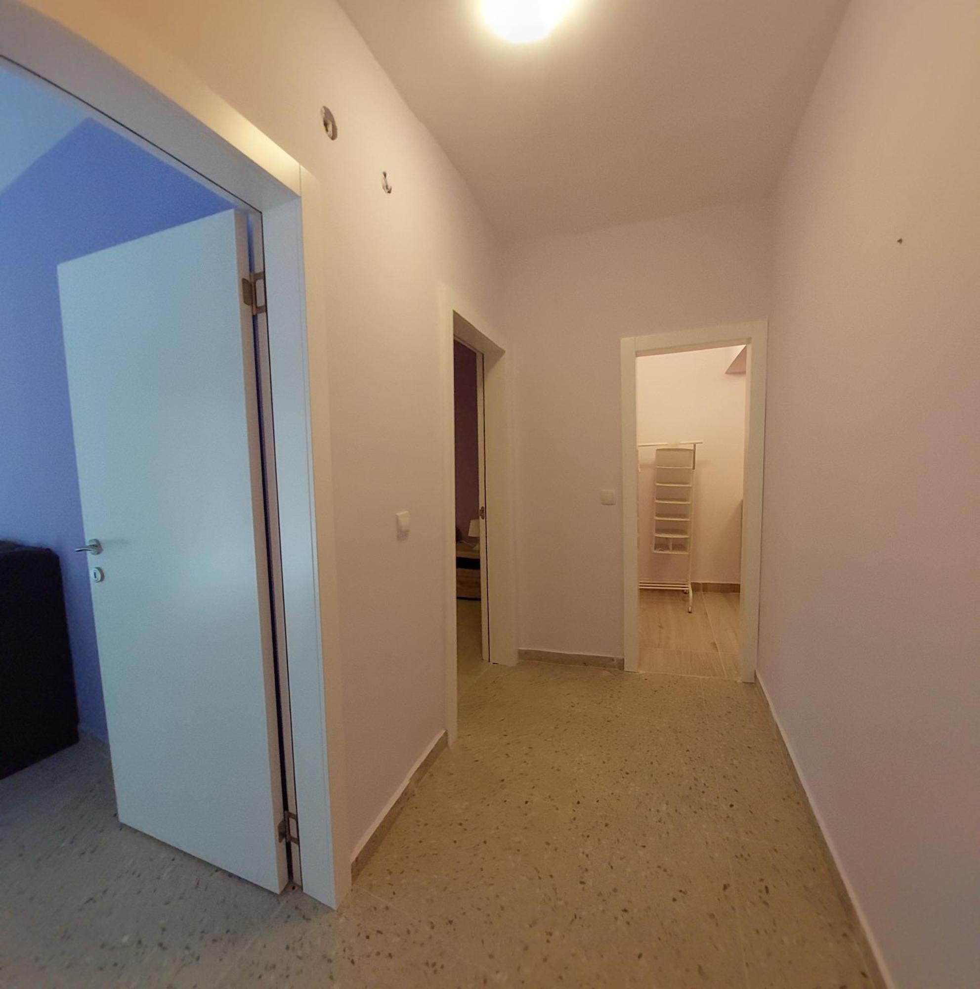 Vuko I Magdalena Midzor Apartment Petrovac Bagian luar foto