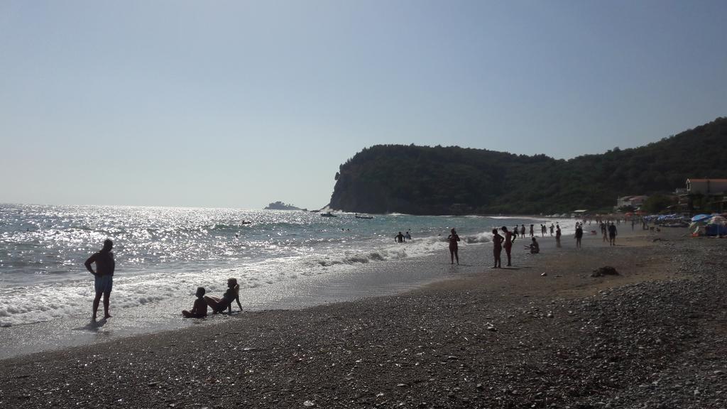 Vuko I Magdalena Midzor Apartment Petrovac Bagian luar foto