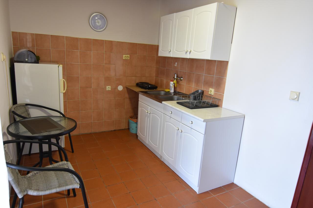 Vuko I Magdalena Midzor Apartment Petrovac Bagian luar foto