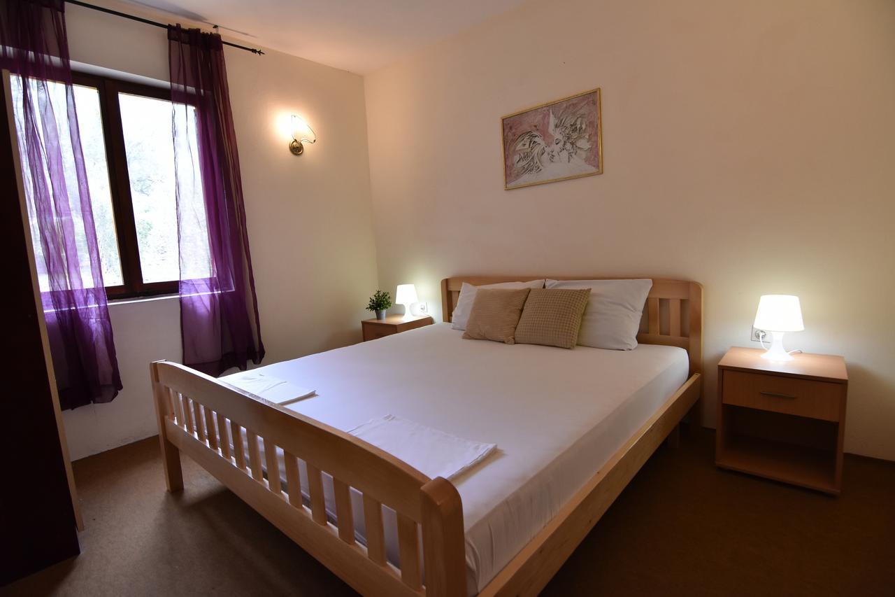 Vuko I Magdalena Midzor Apartment Petrovac Bagian luar foto